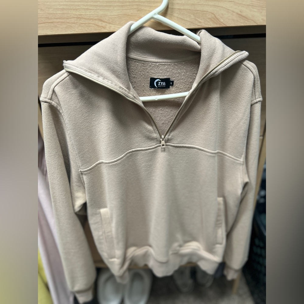 Zyia womens tan half zip